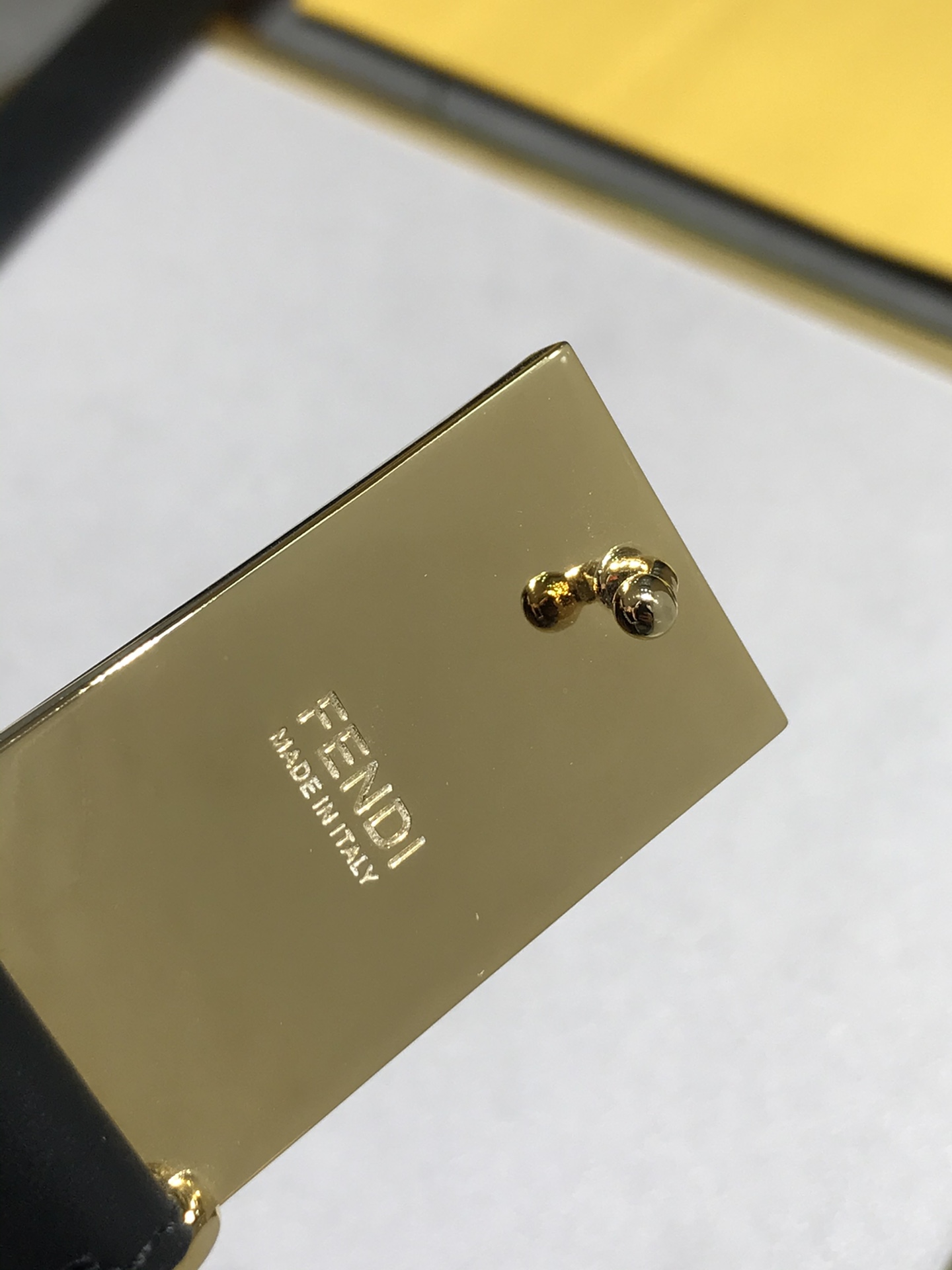 💯💯特价 190 新款 FD 宽25MM 标志造型皮带，原版铆钉磨胶扣，进口原版小牛皮配制黑色专用料制成