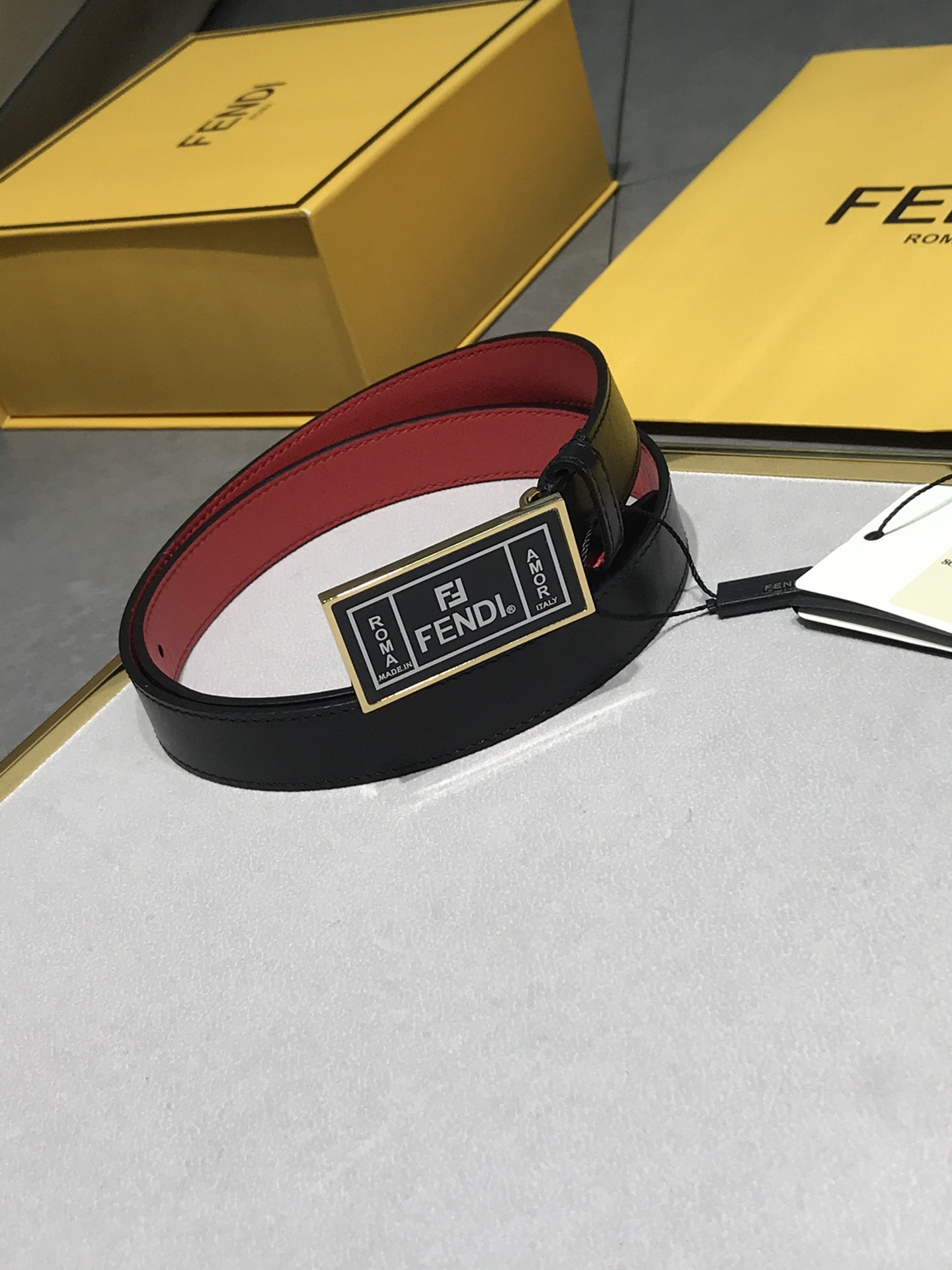 💯💯特价 190 新款 FD 宽25MM 标志造型皮带，原版铆钉磨胶扣，进口原版小牛皮配制黑色专用料制成
