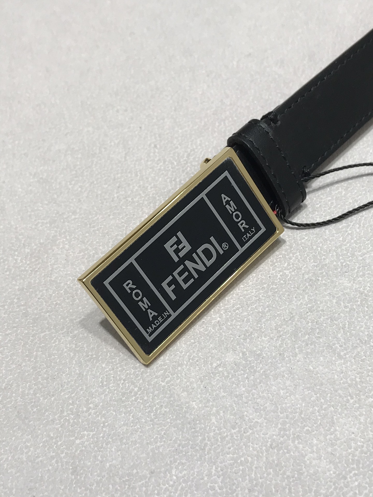 💯💯特价 190 新款 FD 宽25MM 标志造型皮带，原版铆钉磨胶扣，进口原版小牛皮配制黑色专用料制成