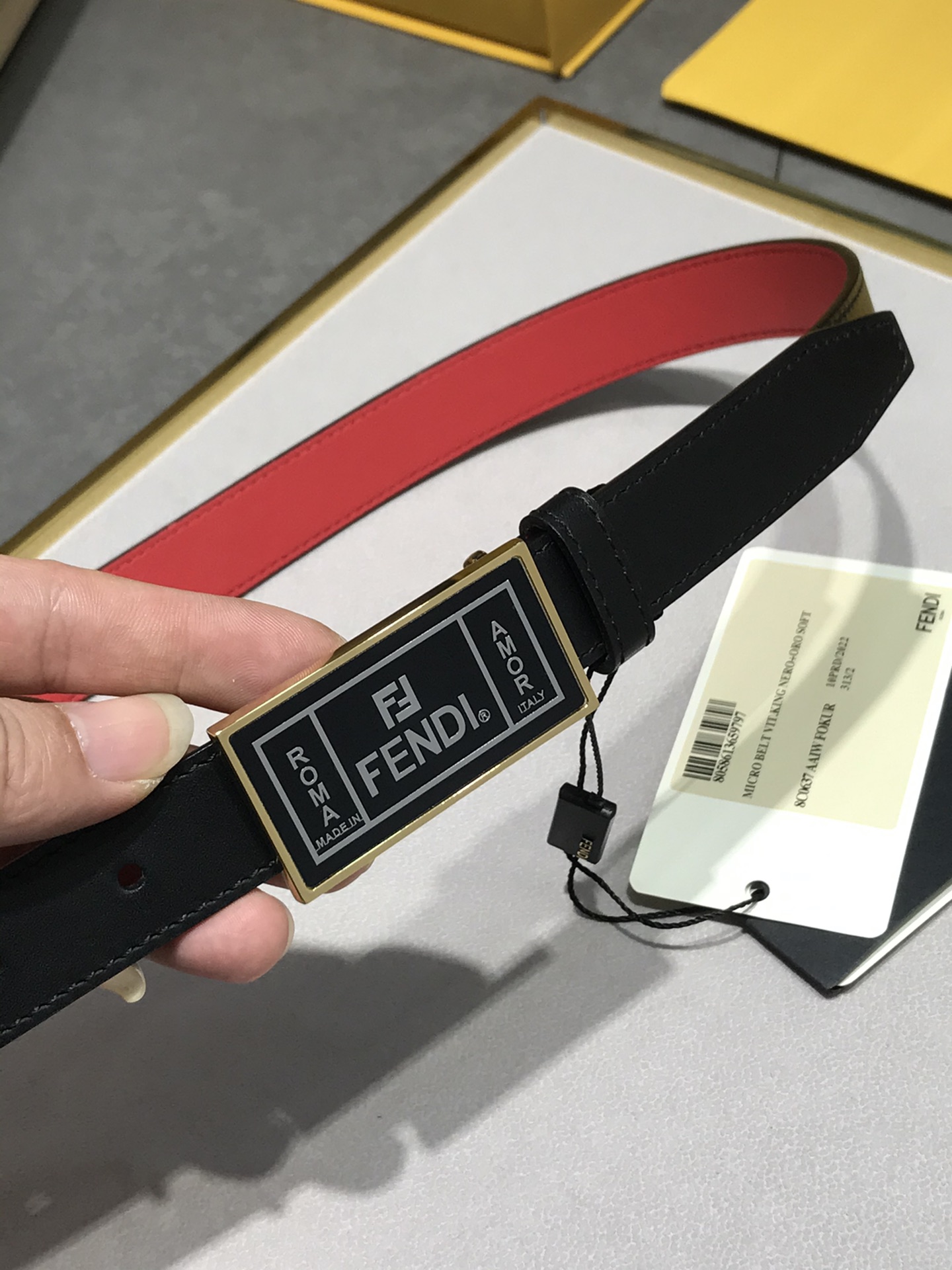 💯💯特价 190 新款 FD 宽25MM 标志造型皮带，原版铆钉磨胶扣，进口原版小牛皮配制黑色专用料制成