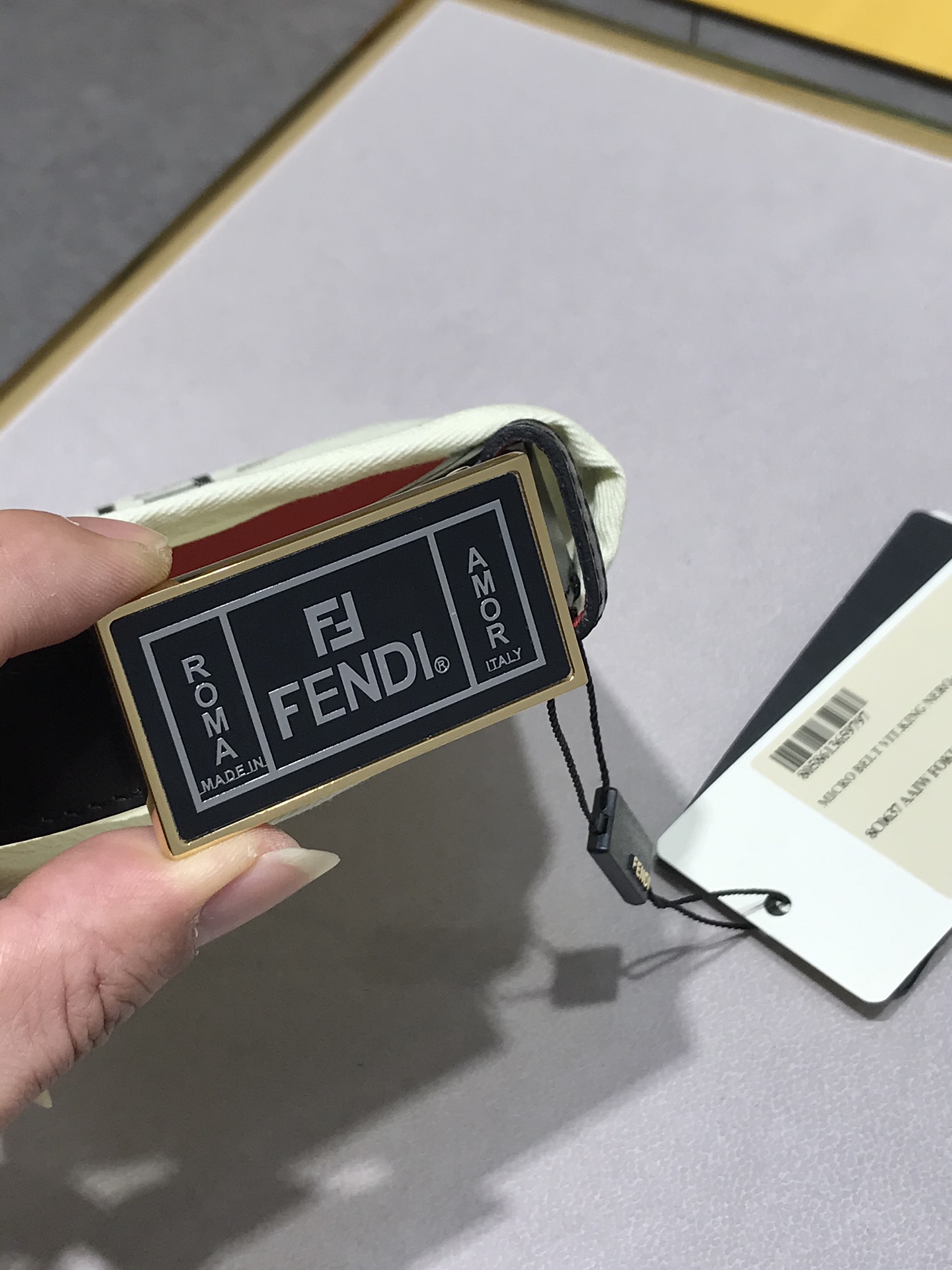 💯💯特价 190 新款 FD 宽25MM 标志造型皮带，原版铆钉磨胶扣，进口原版小牛皮配制黑色专用料制成