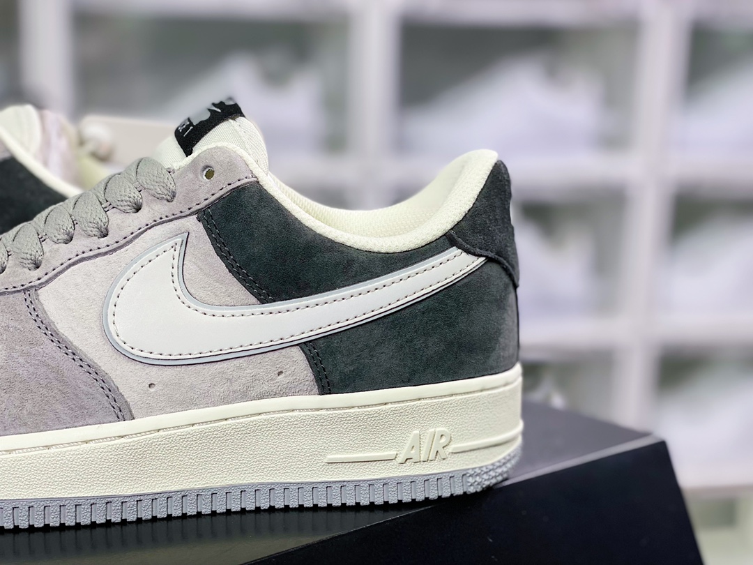 240  Air Force 1′07 Low Suede”Grey/White/Brown”空军一号经典低帮DW0831-896