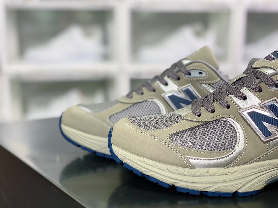 ML2002 Series Retro Daddy Style Casual Sports Jogging Shoes ”Suede Yuanzu Gray Silver White” ML2002RC