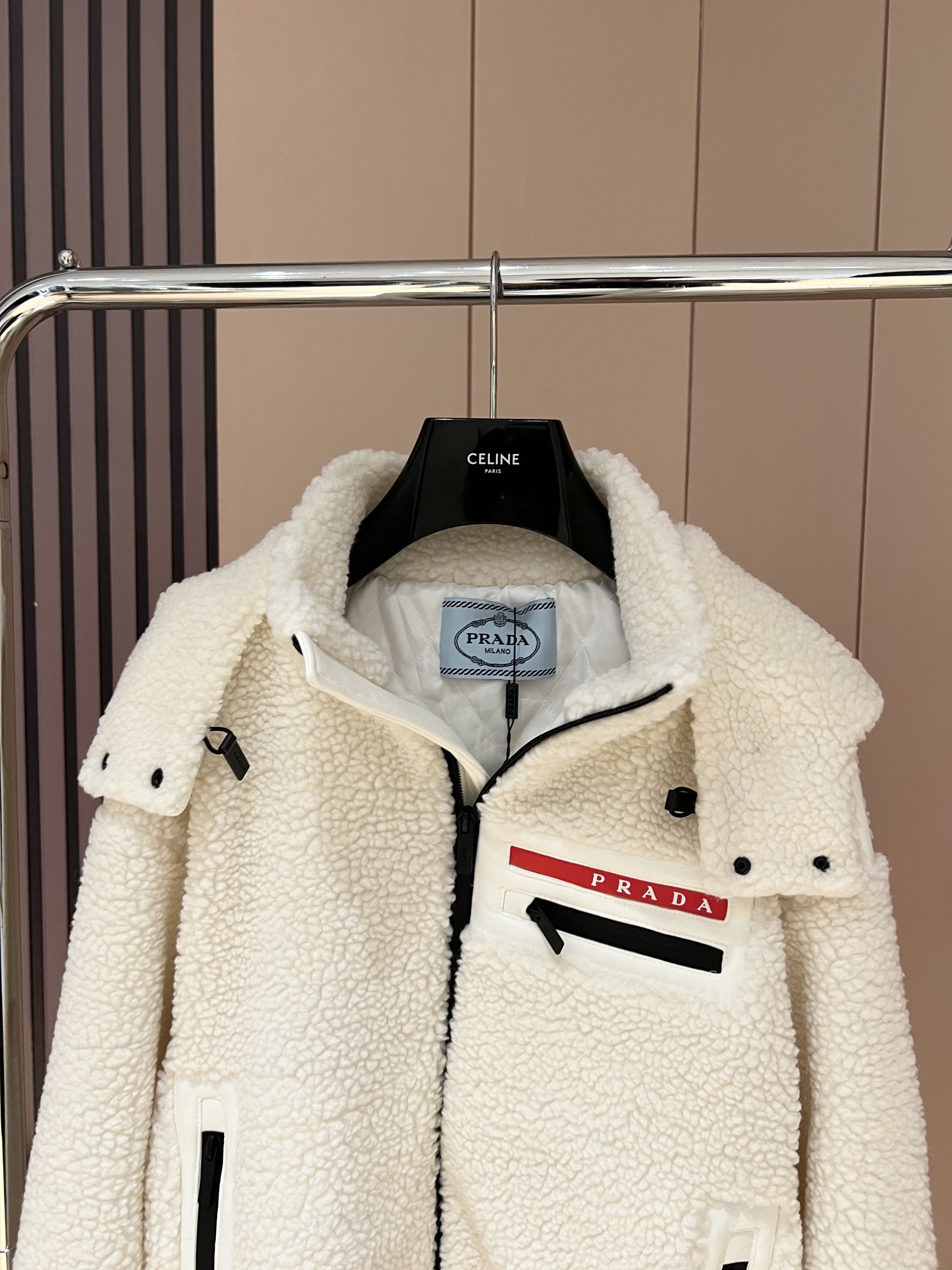 2022Prada 2022秋冬最新款 短款拉链式羊羔毛外套