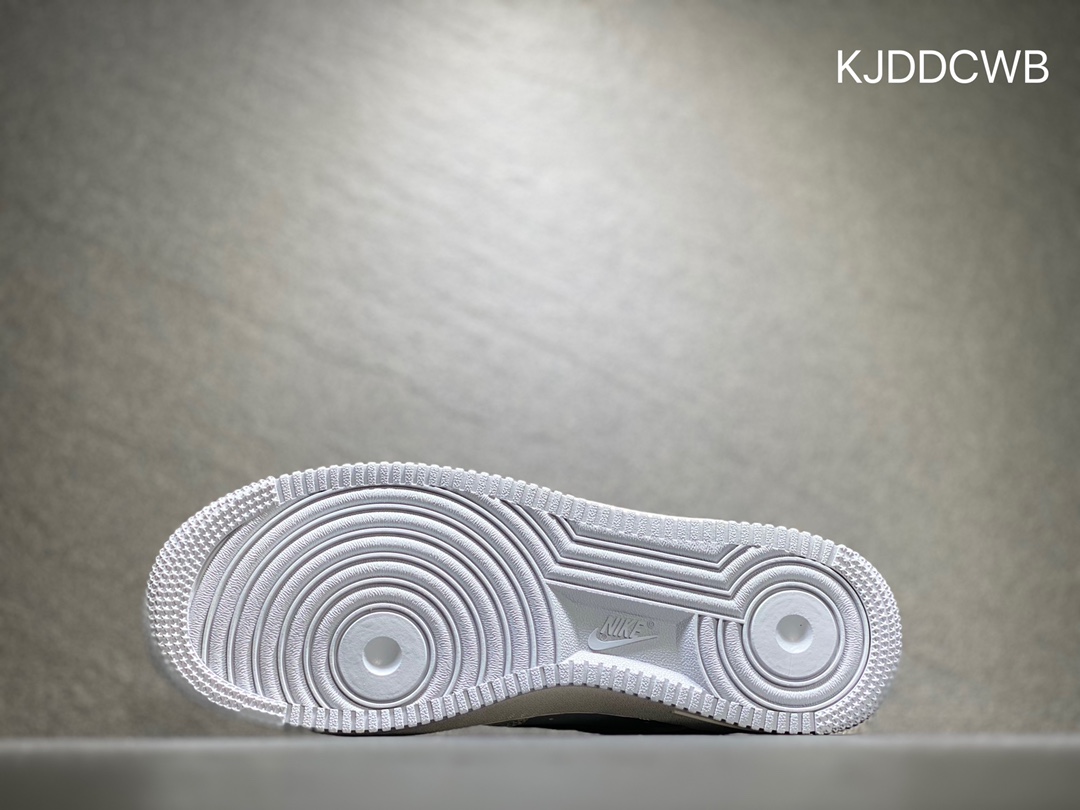 240 Nike Air Force 1 空军一号 官方同步TQ9685-785