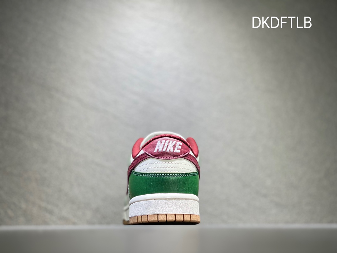 260 Nike SB dunk Low 低帮休闲运动滑板板鞋  FB7160-161
