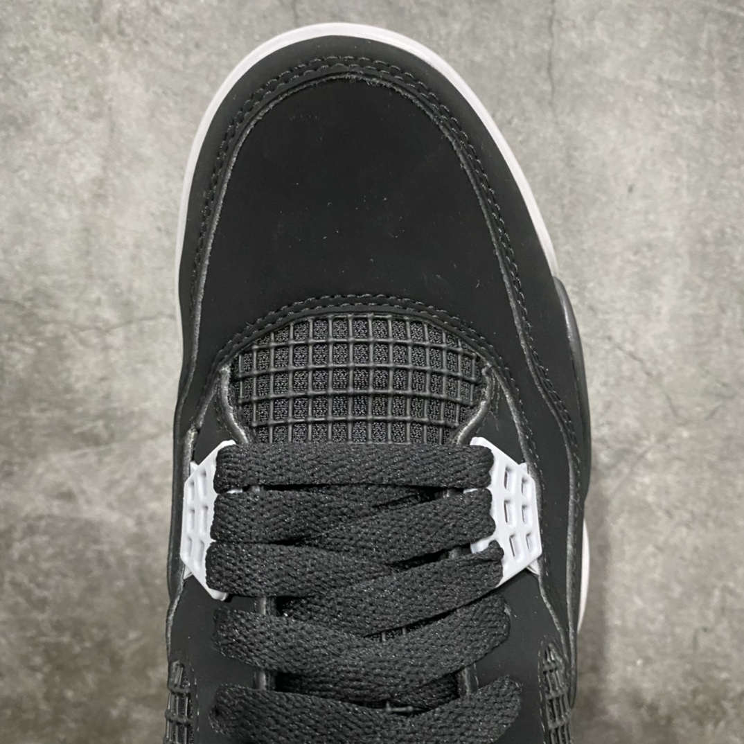 图片[5]-神版 Air Jordan AJ4 Retro 新黑红 308497-060 毫无疑问市场中端王者 耗时半年开发巨作 全套原纸板楦头开发 确保原汁原味 完美呈现四代版型 一比一鞋头弧度高度鞋身弧度 有一说一不吹不捧 实打实文案品质‼️ 此版本只针对中端市场 皮料材质有所更替 其他数据细节工艺流程均保持一致 绝不口嗨 细节品控鞋型随意秒杀市面3XX 4XX 原厂TPU网格鞋带扣 正确内里网布 菱角分明不变形无多余毛边 柔软性质感一致于原鞋 市场唯一原厂鞋扣模具 背面可见隐藏注塑口 原厂织唛标 原厂飞人电绣工艺 尾指中部跳三针 独家绑鞋带手法 印刷中底布 四线拉帮 米色美纹纸贴合固定 进口港宝加持 后跟自然饱满 全鞋荧光划线卡点 追求极致完美 每一双都是工艺品 多重QC质检 超越公司货的品控标准 实实在在的免检产品 尺码：40 40.5 41 42 42.5 43 44 44.5 45 46 47.5 48.5-选品中心