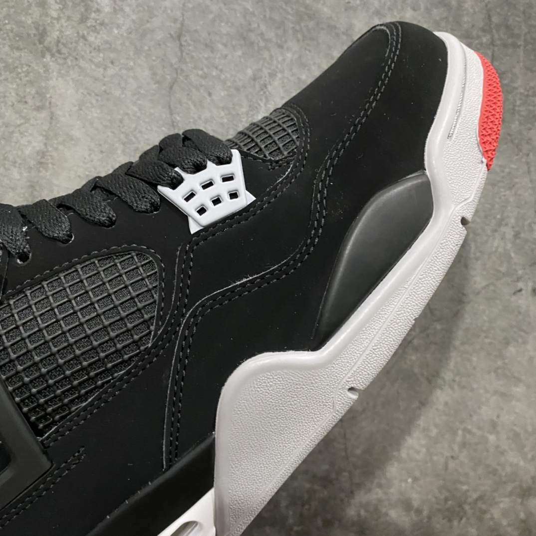 图片[6]-神版 Air Jordan AJ4 Retro 新黑红 308497-060 毫无疑问市场中端王者 耗时半年开发巨作 全套原纸板楦头开发 确保原汁原味 完美呈现四代版型 一比一鞋头弧度高度鞋身弧度 有一说一不吹不捧 实打实文案品质‼️ 此版本只针对中端市场 皮料材质有所更替 其他数据细节工艺流程均保持一致 绝不口嗨 细节品控鞋型随意秒杀市面3XX 4XX 原厂TPU网格鞋带扣 正确内里网布 菱角分明不变形无多余毛边 柔软性质感一致于原鞋 市场唯一原厂鞋扣模具 背面可见隐藏注塑口 原厂织唛标 原厂飞人电绣工艺 尾指中部跳三针 独家绑鞋带手法 印刷中底布 四线拉帮 米色美纹纸贴合固定 进口港宝加持 后跟自然饱满 全鞋荧光划线卡点 追求极致完美 每一双都是工艺品 多重QC质检 超越公司货的品控标准 实实在在的免检产品 尺码：40 40.5 41 42 42.5 43 44 44.5 45 46 47.5 48.5-选品中心