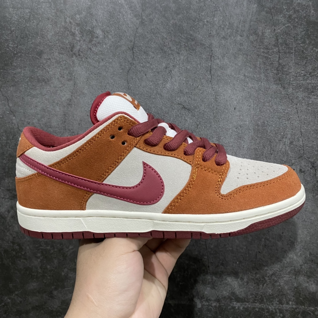Top版本NK SB Dunk Low 棕色红勾 BQ6817-202 原盒原配 原材全套原楦原模倾力打造 采用原厂百宏鞋带以及原厂百宏织唛舌标 内标可供原厂几率过验3D打印鞋垫正确卡色 原厂中底布拉帮走线遵循公司钢印完美同步 尺码:36 36.5 37.5 38 38.5 39 40 40.5 41 42 43 44 44.5 45 46-选品中心