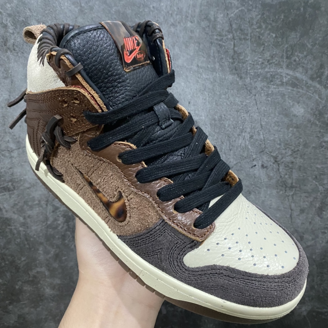 图片[3]-Bodega x Dunk High Legend 棕褐色缝合 CZ8125-200 #原楦原纸版开发版型 #采用进口荔枝纹头层皮与翻毛皮革鞋面材质 #原厂级拉帮中底效果 #正确后跟反口里弧度 #鞋垫背胶处理工艺及嵌入缓震乳胶+Sole真气垫装置# #内置Sole真气垫装置及耐磨防滑外底 尺码：36 36.5 37.5 38 38.5 39 40 40.5 41 42 42.5 43 44 44.5 45 46 47.5-选品中心