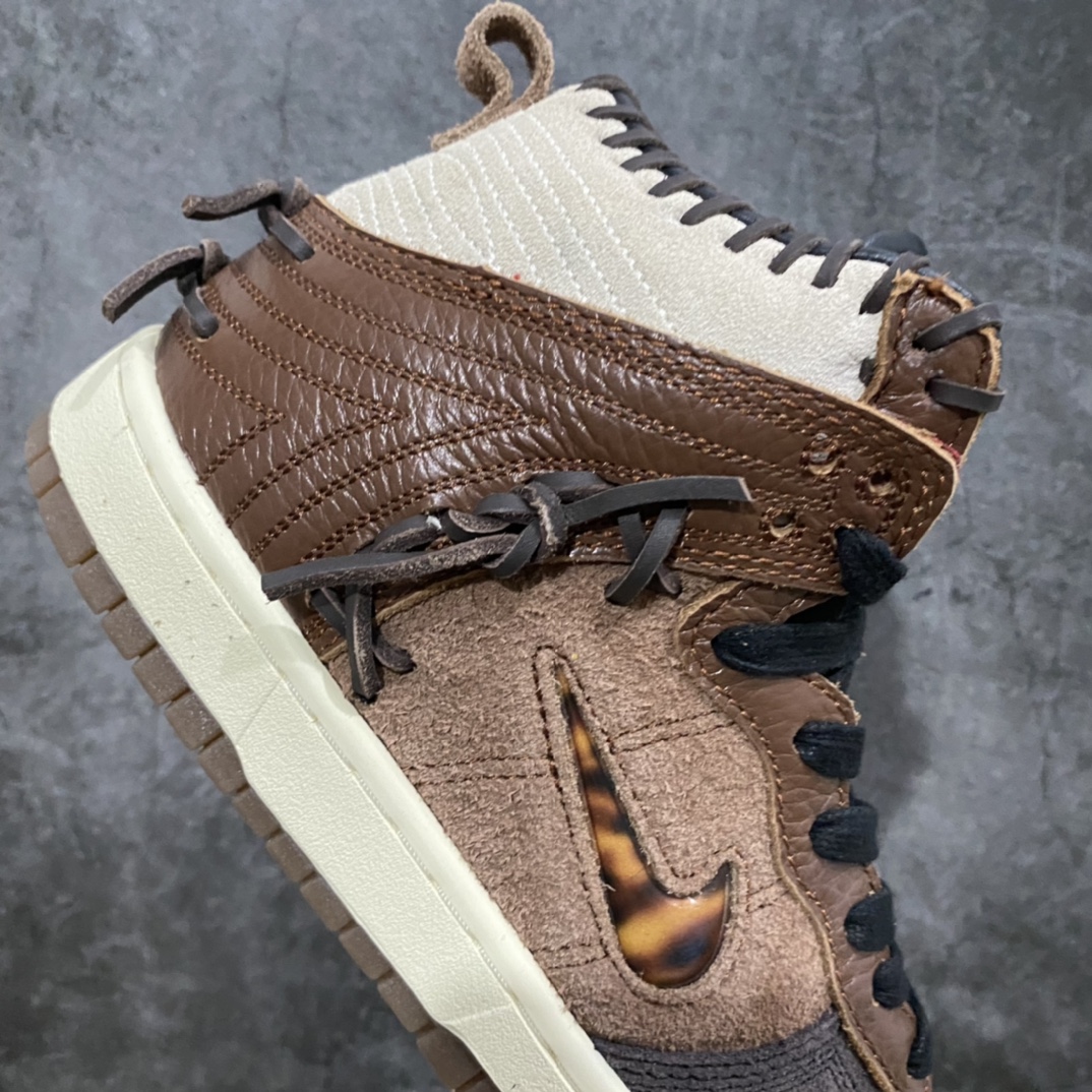 图片[7]-Bodega x Dunk High Legend 棕褐色缝合 CZ8125-200 #原楦原纸版开发版型 #采用进口荔枝纹头层皮与翻毛皮革鞋面材质 #原厂级拉帮中底效果 #正确后跟反口里弧度 #鞋垫背胶处理工艺及嵌入缓震乳胶+Sole真气垫装置# #内置Sole真气垫装置及耐磨防滑外底 尺码：36 36.5 37.5 38 38.5 39 40 40.5 41 42 42.5 43 44 44.5 45 46 47.5-选品中心