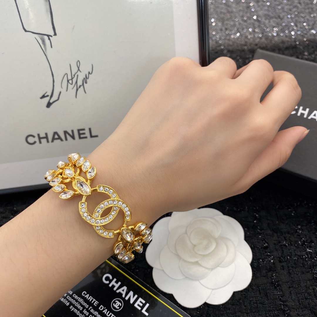 编码H501 🛍香奈儿手镯热销款火爆上新🆕🆕🆕一致专柜🆕😎CHAN 22 复古黄金麦穗手镯🤑施华洛世水钻