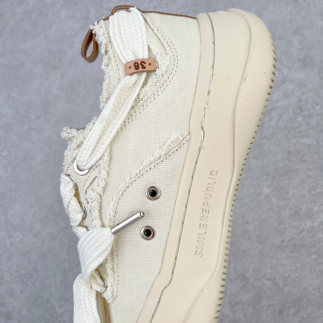 图片[7]-＃开春福利 SMILEREPUBLIC檀健次同款经典新款起司猫低帮开口笑厚底帆布鞋 新晋街头鞋履品牌SMILEREPUBLIC Canvas 系列 以 SMILE 为灵感来源 捕捉潮流 主打柔软的帆布设计 有裁切的羊毛流苏与独特编织技艺 超软水染牛皮内里 注塑成型鞋垫 4cm厘米外增高效果橡胶鞋底 尺码：35 36 37 38 39 40 41 42 43 44-选品中心