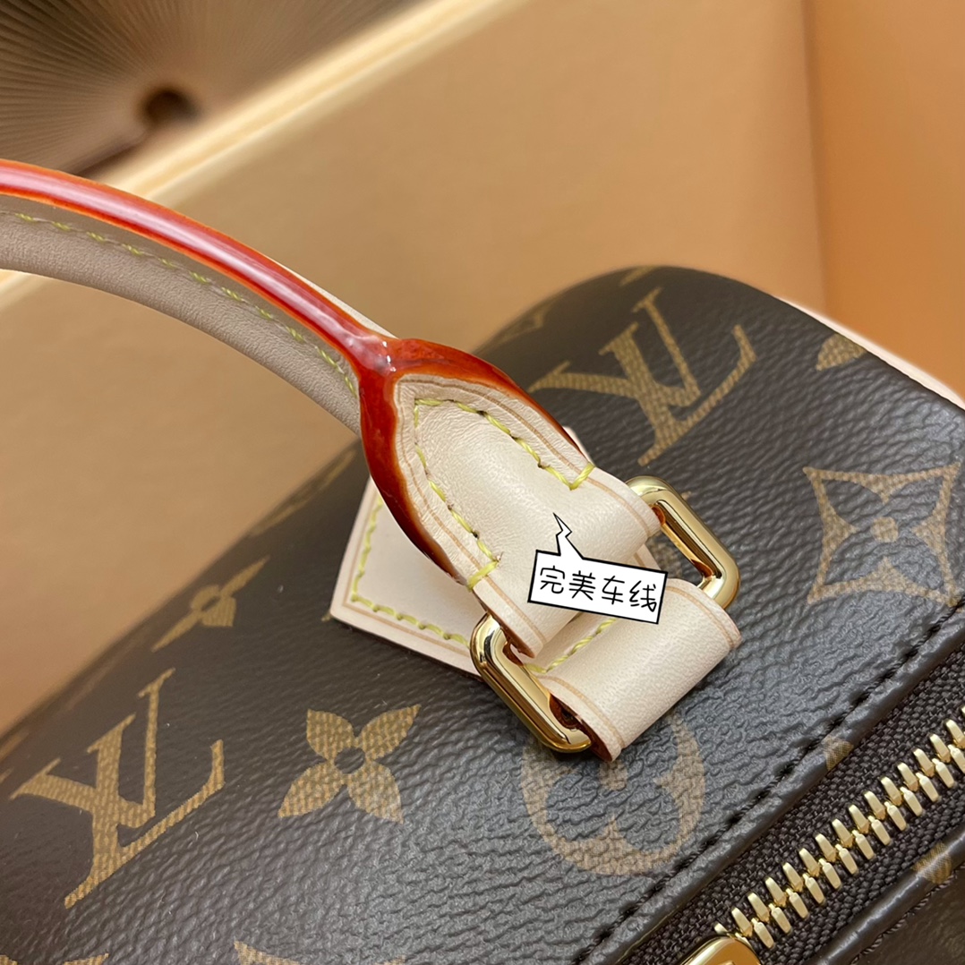 Louis Vuitton Haute Couture Classic Luxury Handbag Shoulder Crossbody 6