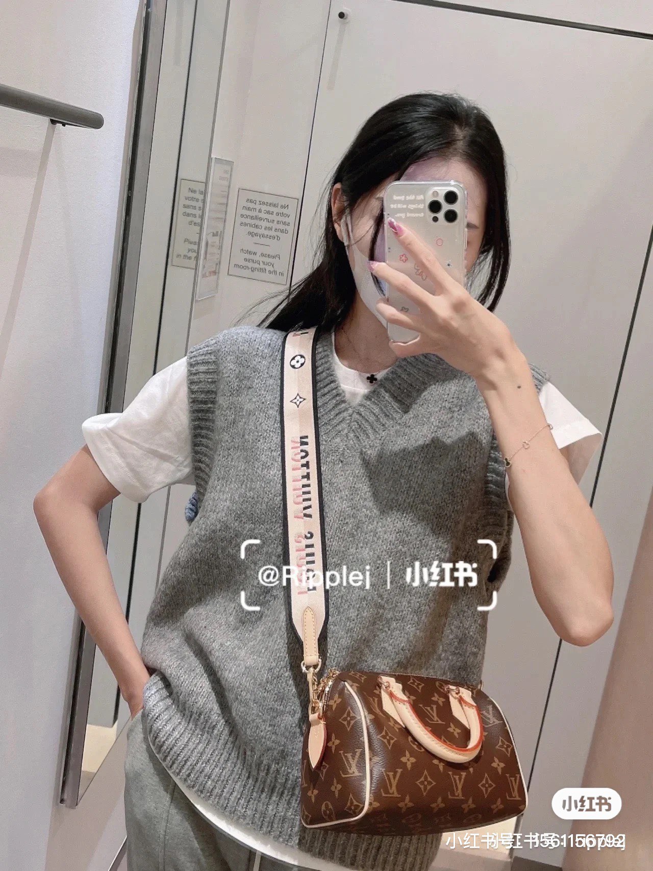 M45957 On-body photos……… - Bag 2