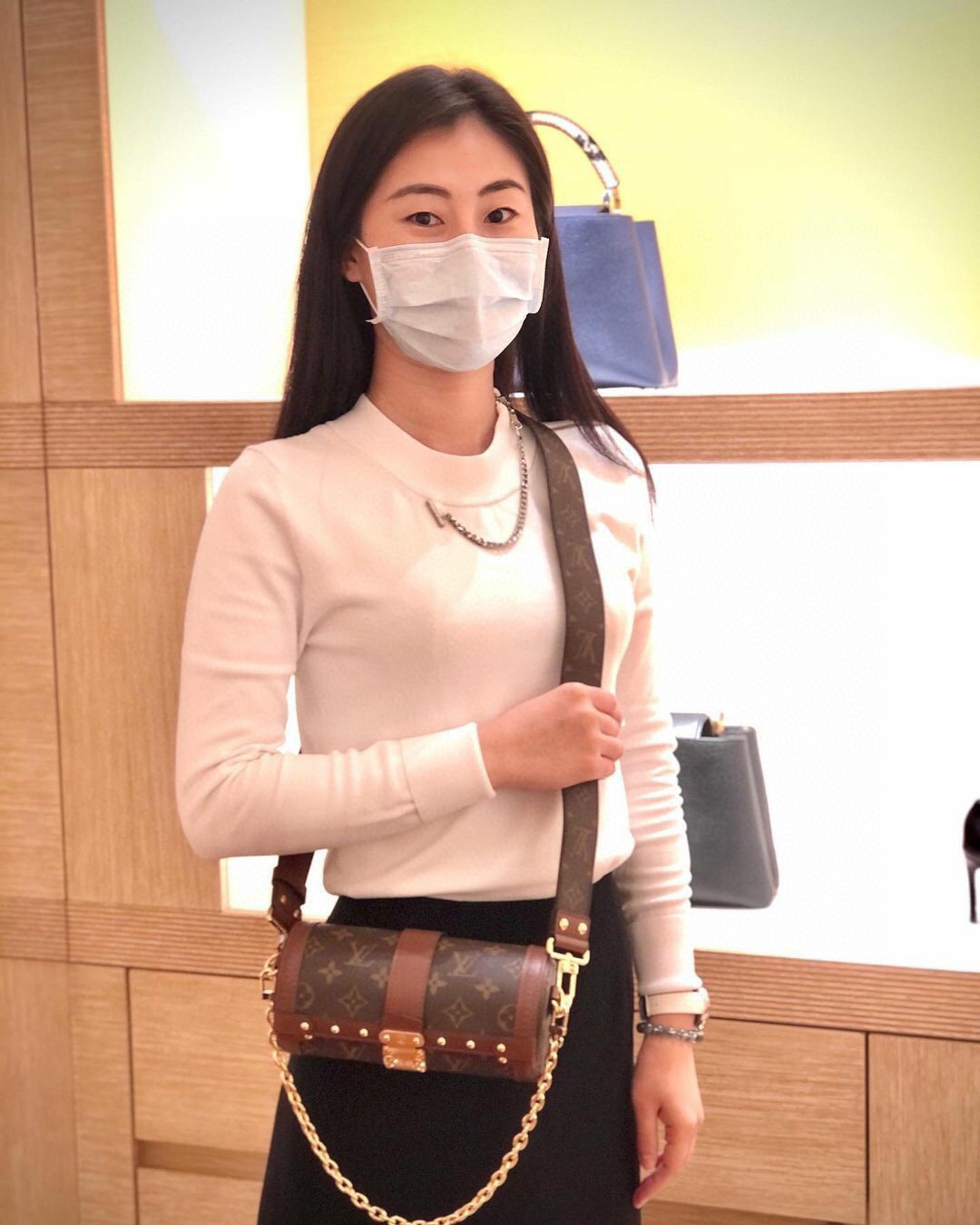 M57835 On-body look. - Bag 5
