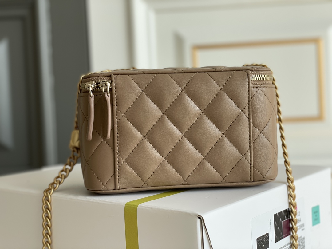 🌼现货 白金版▪️正品级 包装如图𝑪𝒉𝒂𝒏𝒆𝒍 22𝒌秋冬小金柱调节链长盒子 奶茶色𝟸𝟸𝚔秋冬新品必入系