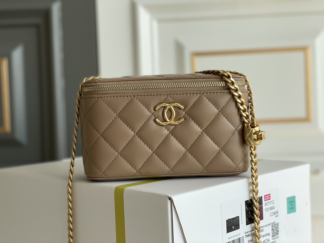 🌼现货 白金版▪️正品级 包装如图𝑪𝒉𝒂𝒏𝒆𝒍 22𝒌秋冬小金柱调节链长盒子 奶茶色𝟸𝟸𝚔秋冬新品必入系