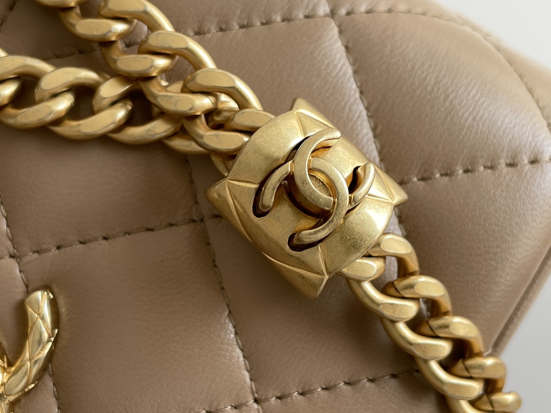 🌼现货 白金版▪️正品级 包装如图𝑪𝒉𝒂𝒏𝒆𝒍 22𝒌秋冬小金柱调节链长盒子 奶茶色𝟸𝟸𝚔秋冬新品必入系