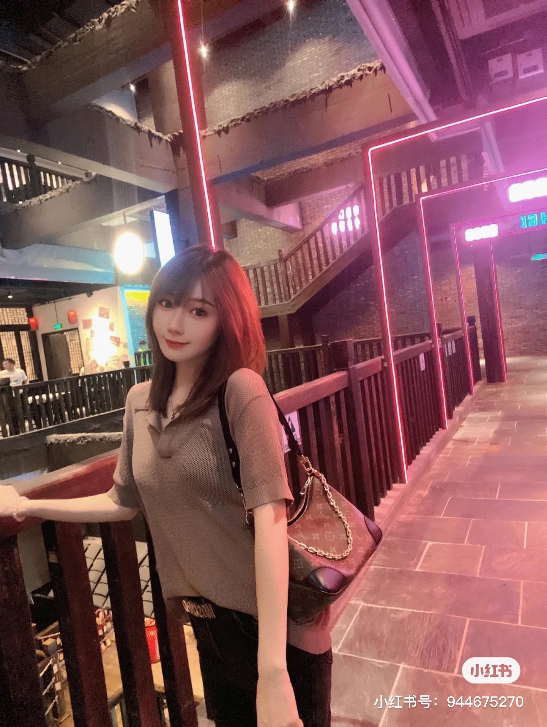 M45831 On-body look. - Bag 9