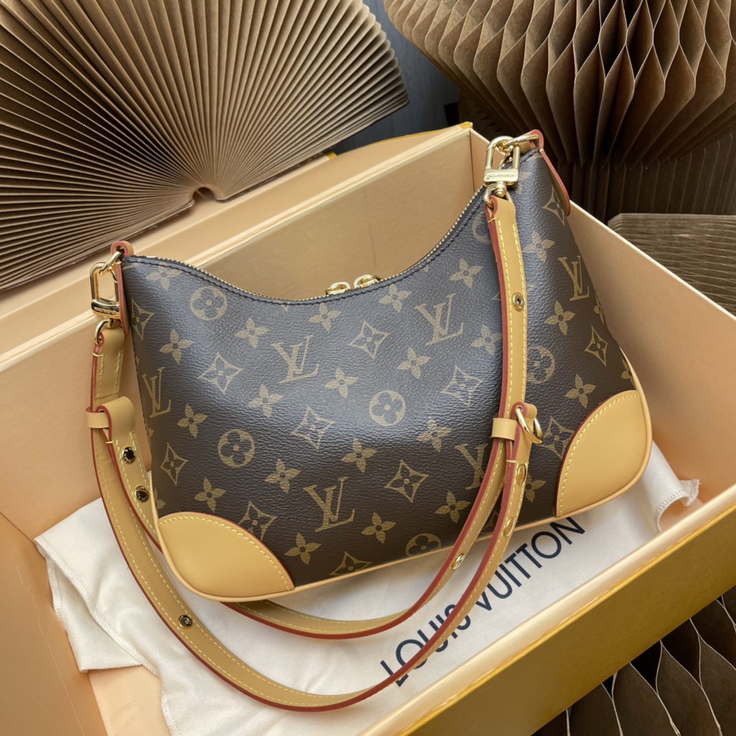 M45832 Odeon PM Handbag in Monogram Canvas with tan leather trim evokes - Bag 3