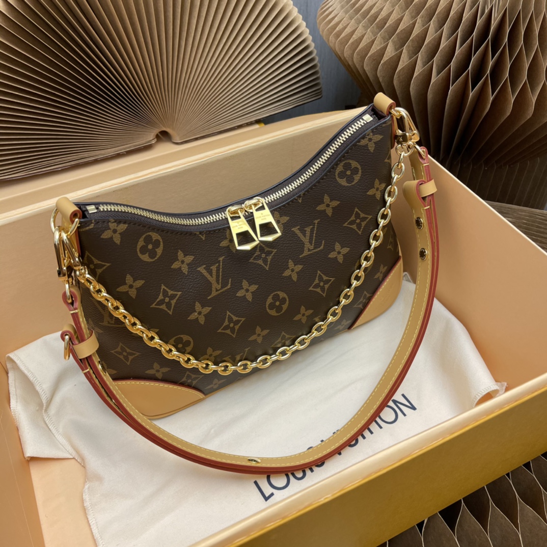 M45832 Odeon PM Handbag in Monogram Canvas with tan leather trim evokes - Bag 2