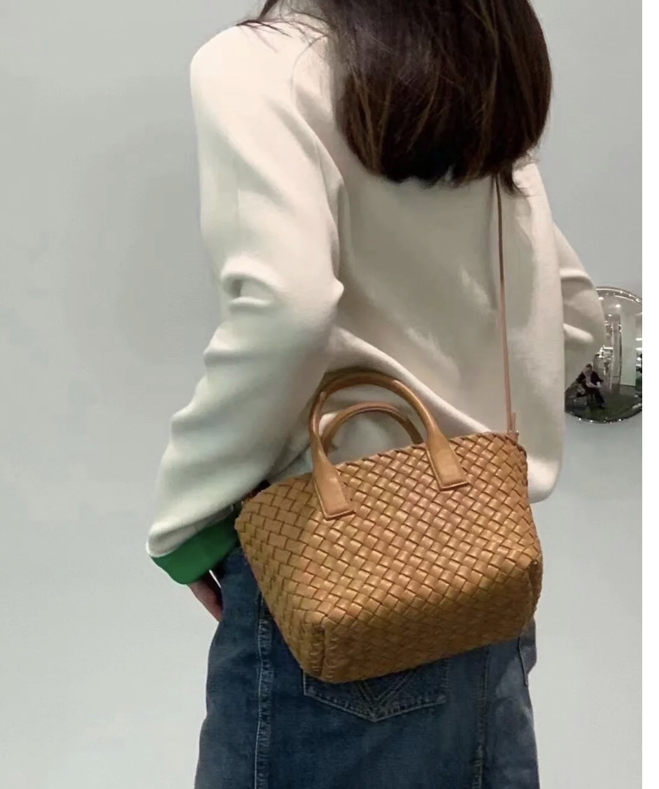 Bottega Veneta Product _dnXqfPFRffIyDU5tAGks5Zq9ZXH_n5NsRCvQWVg