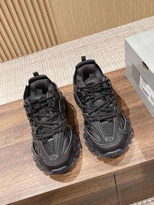 Balenciaga mirror quality Shoes Sneakers Track Sweatpants