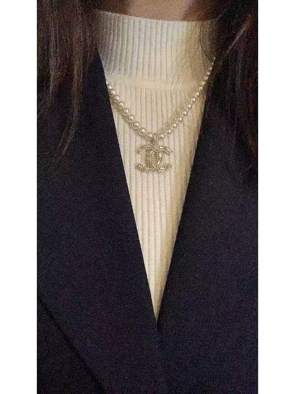 👑Chanel100周年双C珍珠项链🔱🧚🏻‍♀️日常百搭 经典小香元素 女人味十足 原版一致黄铜材质，让