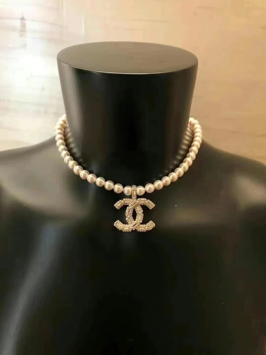 👑Chanel100周年双C珍珠项链🔱🧚🏻‍♀️日常百搭 经典小香元素 女人味十足 原版一致黄铜材质，让