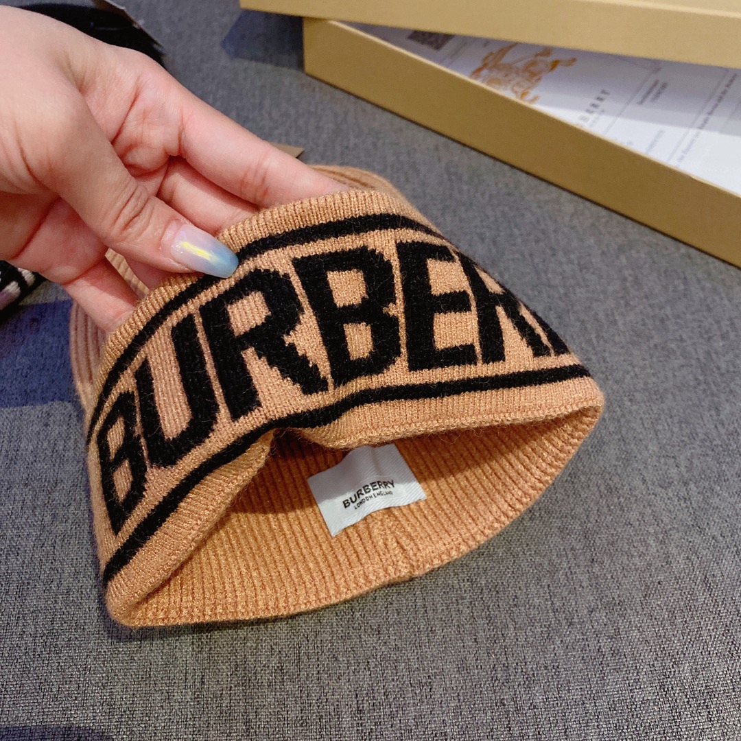 Burberry巴宝莉2022秋冬新款男女通用毛线帽
