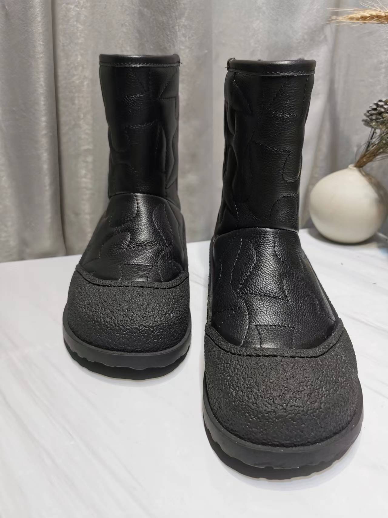 High-Density UGG Glamorous Boots in Three Colors: Black, Khaki, White. Sizes 35-40. - 图片 7
