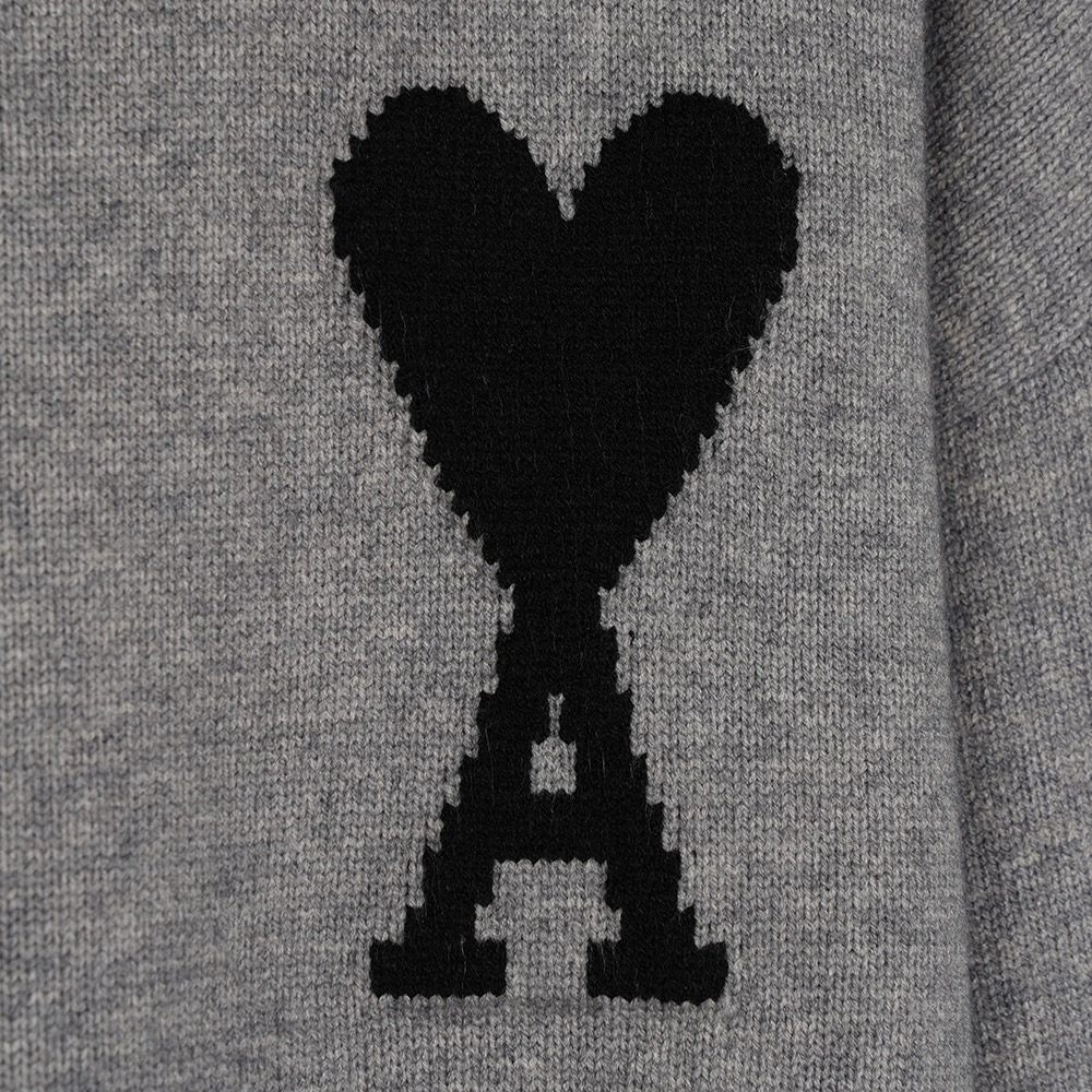 High-End Women’s Clothing: Wool Knit Sweaters with Twilight Collars by Ami - 图片 5