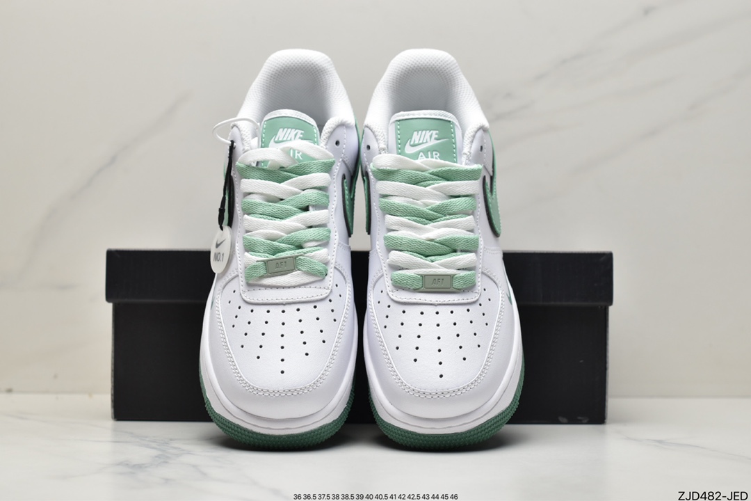240 Nike Air Force 1 React LV8 白黑金 DA8481-100