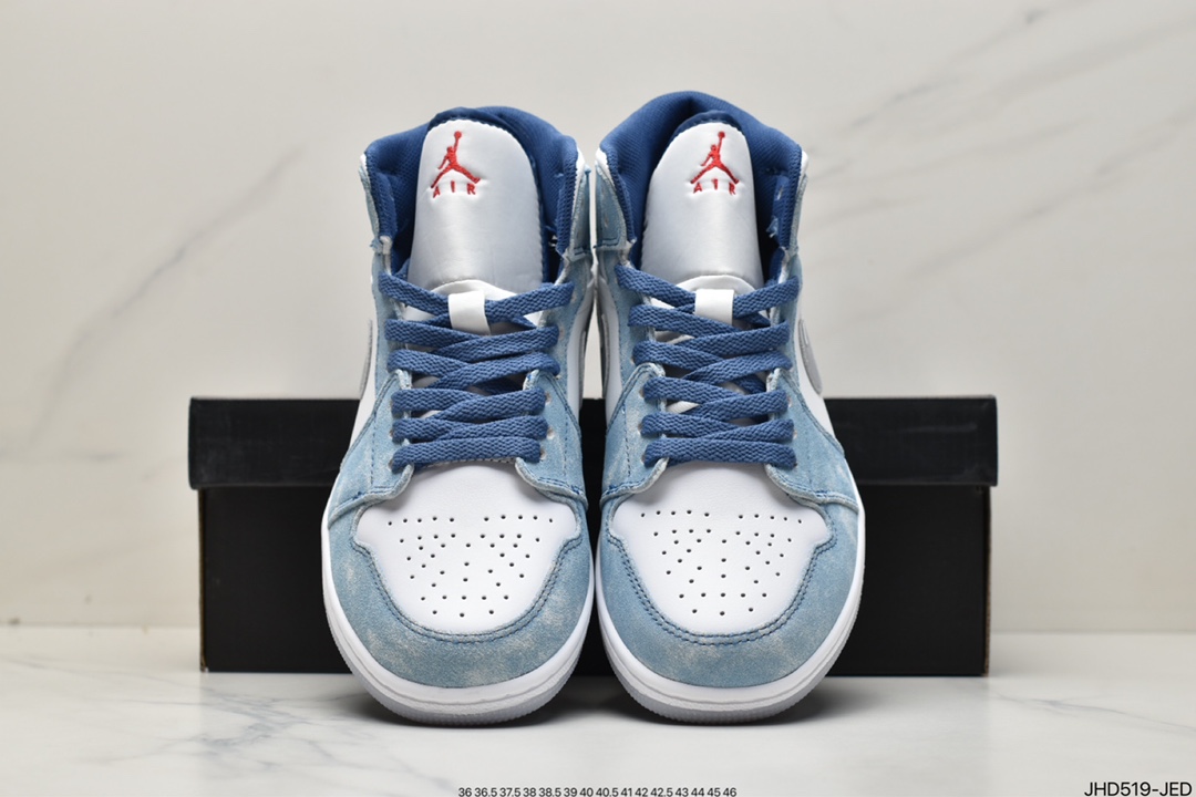 190 Air Jordan 1 Mid “French Blue ”水洗蓝整体鞋身框架采用水洗质感的蓝色呈现DN3706-401