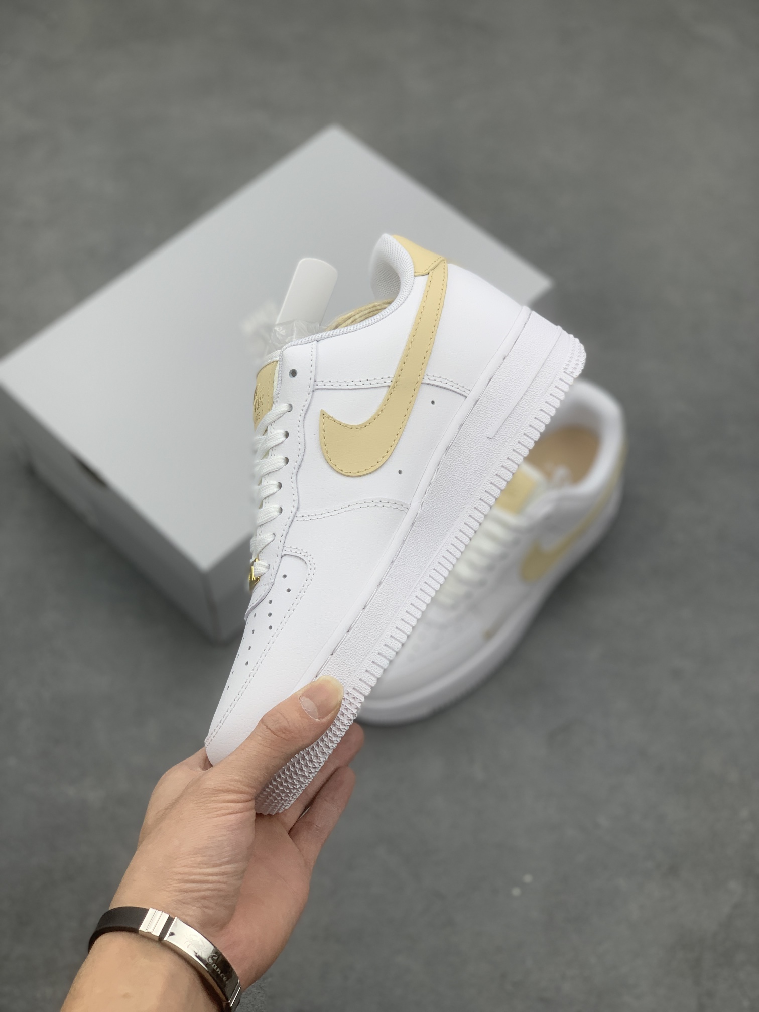 Nike Air Force 1 Low: Versatile, Comfortable, and Stylish Sneakers for Everyday Wear 4 i1667077290 2519 2