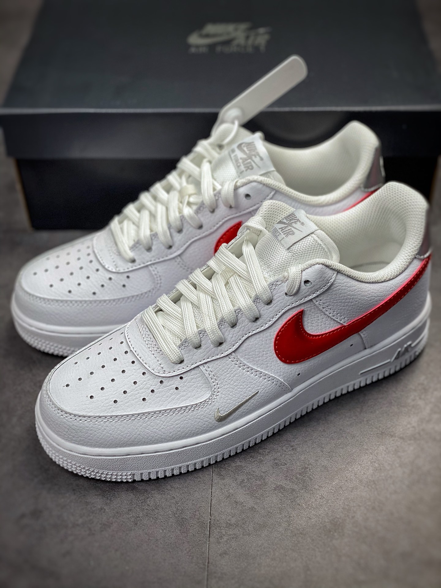 Nike Air Force 1 Low 07 White Red Silver Hook FD0654-100-Top High Quatity Cheap Sneakers Fashion Clothing Clothes Bags handbags Shoes of all Brand wholesale With The best Quality And Beautiful Price from China Factory Chinese suppliers wholesaler seller Nike Air Force 1 Low 07 White Red Silver Hook FD0654-100