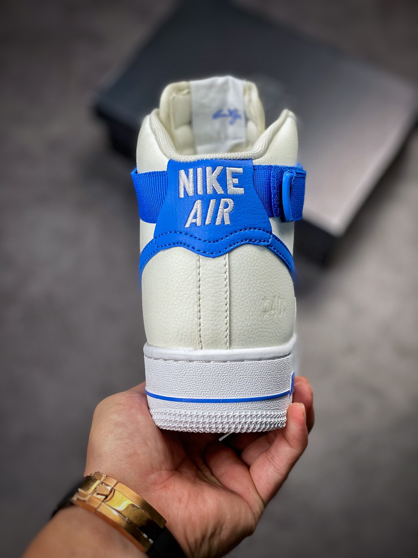 Nike Air Force 1 High SE 40th Anniversary White Blue DQ7584-100-Top High Quatity Cheap Sneakers Fashion Clothing Clothes Bags handbags Shoes of all Brand wholesale With The best Quality And Beautiful Price from China Factory Chinese suppliers wholesaler seller Nike Air Force 1 High SE 40th Anniversary White Blue DQ7584-100
