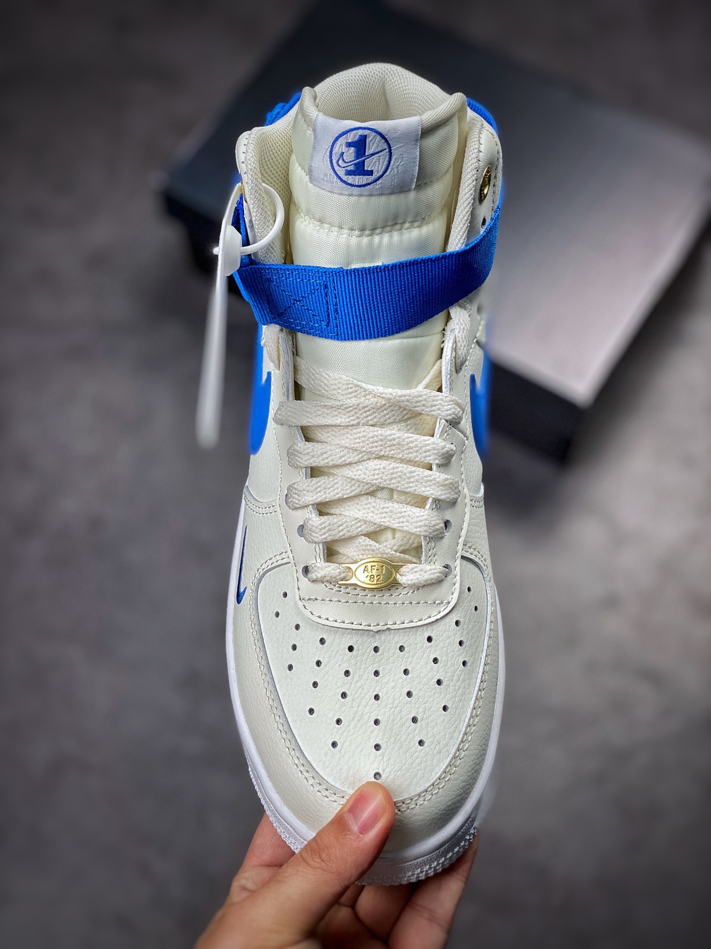 Nike Air Force 1 High SE 40th Anniversary White Blue DQ7584-100-Top High Quatity Cheap Sneakers Fashion Clothing Clothes Bags handbags Shoes of all Brand wholesale With The best Quality And Beautiful Price from China Factory Chinese suppliers wholesaler seller Nike Air Force 1 High SE 40th Anniversary White Blue DQ7584-100