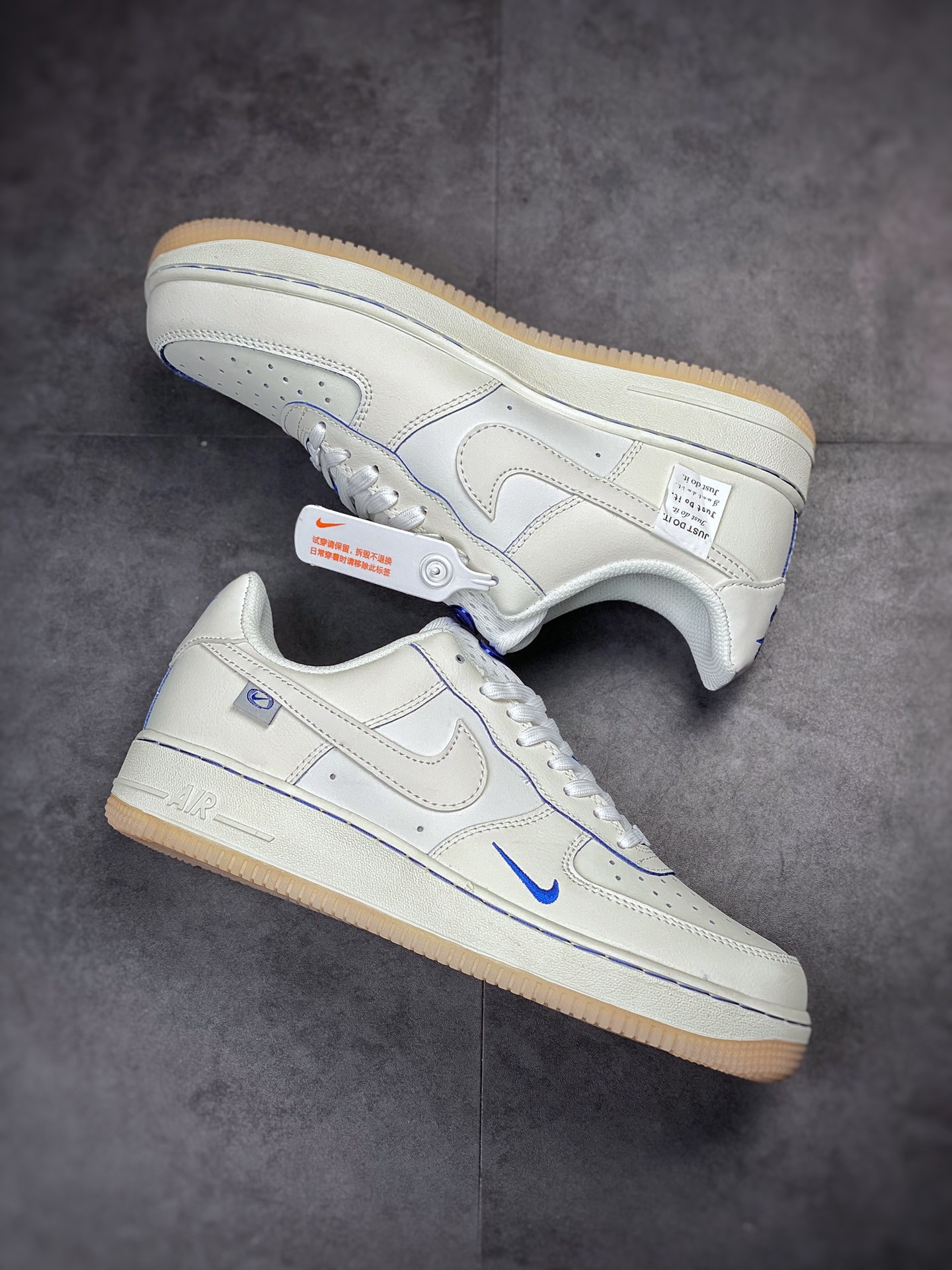 Nike Air Force 1 Low 07 white sapphire blue hook DX1156-001-Top High Quatity Cheap Sneakers Fashion Clothing Clothes Bags handbags Shoes of all Brand wholesale With The best Quality And Beautiful Price from China Factory Chinese suppliers wholesaler seller Nike Air Force 1 Low 07 white sapphire blue hook DX1156-001