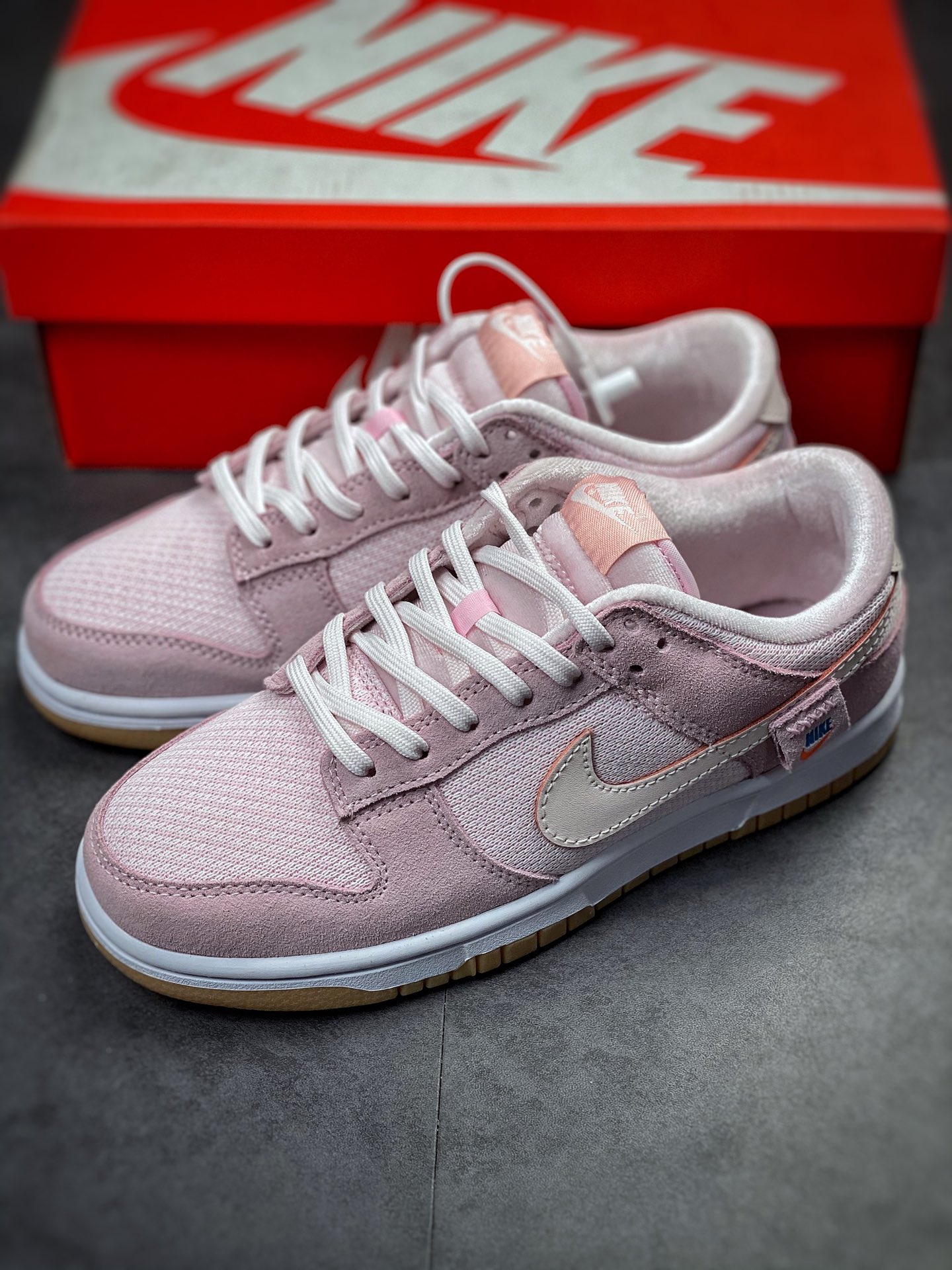 NIKE SB Dunk Low ”Teddy Bear” Pink Teddy Bear DZ5318-640