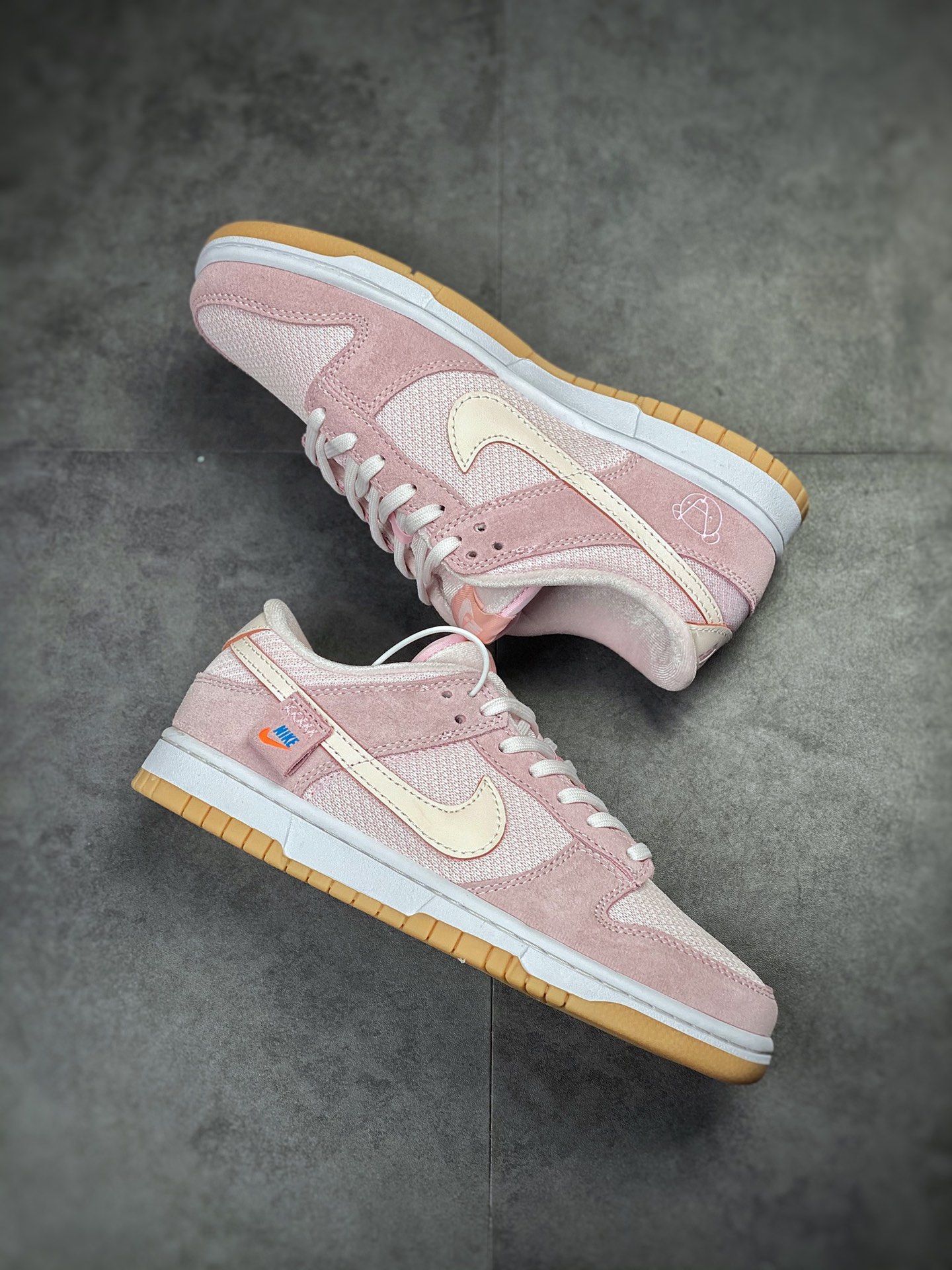 NIKE SB Dunk Low ”Teddy Bear” Pink Teddy Bear DZ5318-640