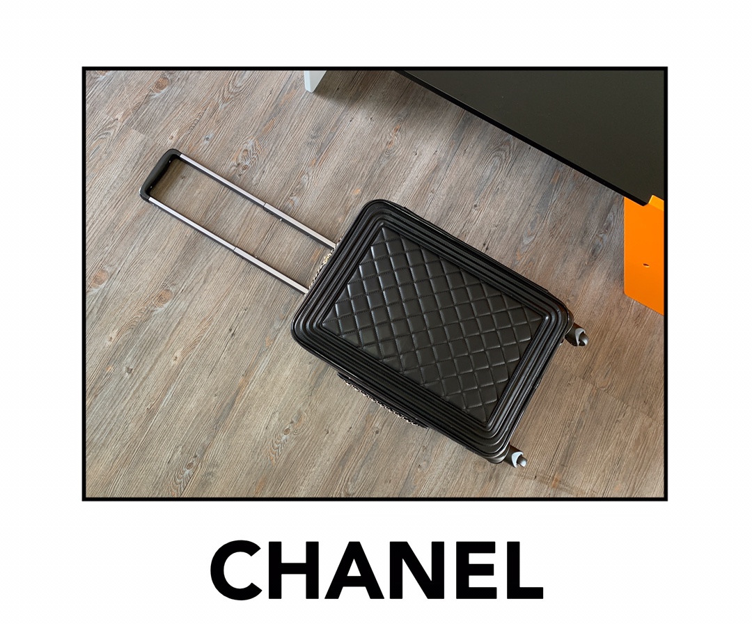 Chanel Traveler Box/Railer Box