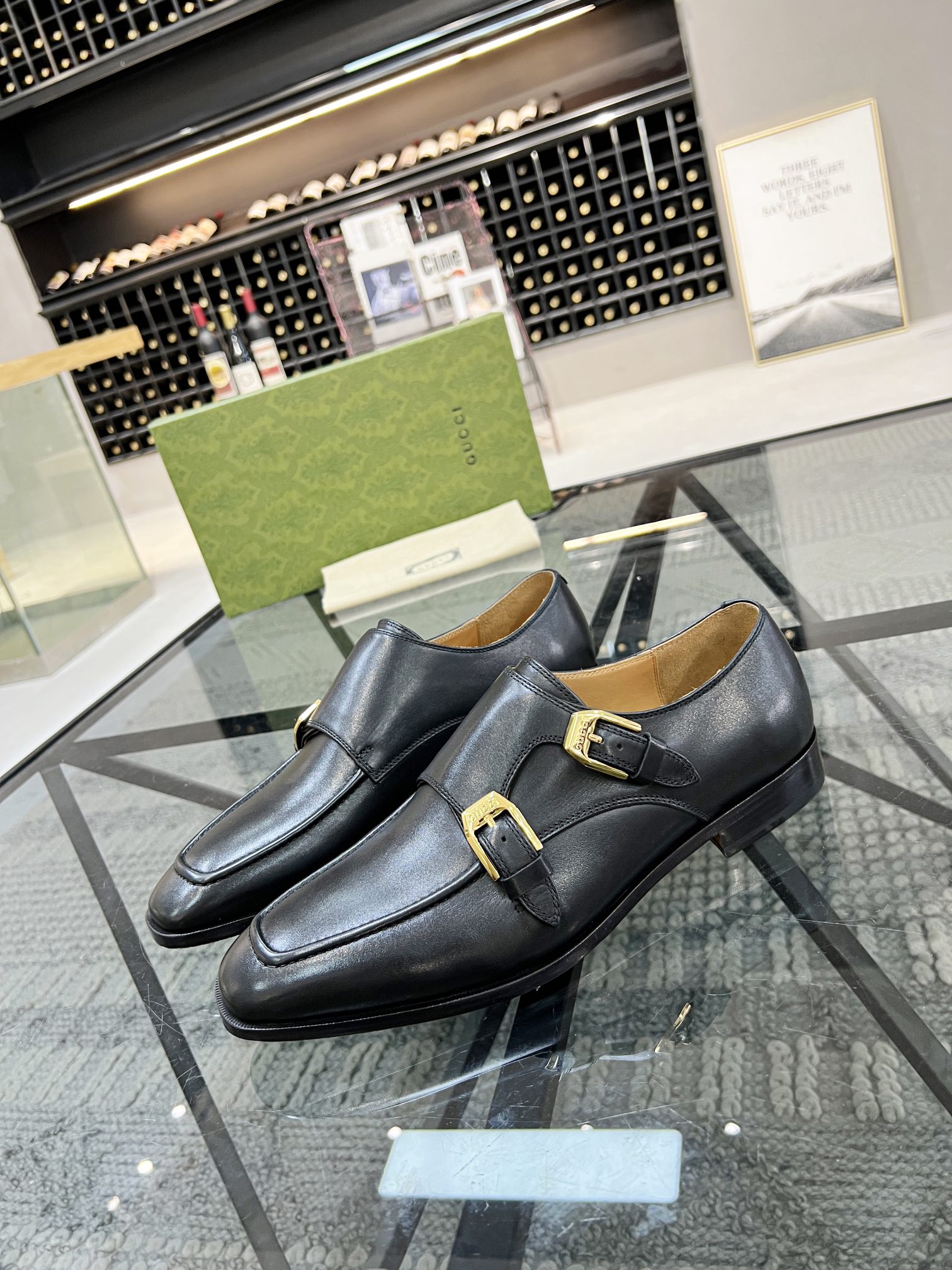 NO:278943,G Top Purchase Ancient Street Fried Street Men's God Casual Leather Sole Leather Shoes Series Counters are available at the same time for original configuration, imported Italian original cowhide, imported water dyed beef, original sole is specially supplied with original sole, super comfortable, original order goods, high quality, can enter and exit the counter at will, welcome to compare the counter synchronous number, number 39-44 (can be ordered 38 45 46),, cowhide19860909G 顶级代购 古 炸街男神休闲真皮底皮鞋系列专柜同步发售原厂配置,意大利进口原版牛皮,进口水染牛里 ,鞋底原厂特供原版底超级舒适,原厂跟单货 帝高品质,可随意进出专柜,欢迎对比专柜同步,码数39-44（可订38 45 46）,,cowhide,Men's shoes