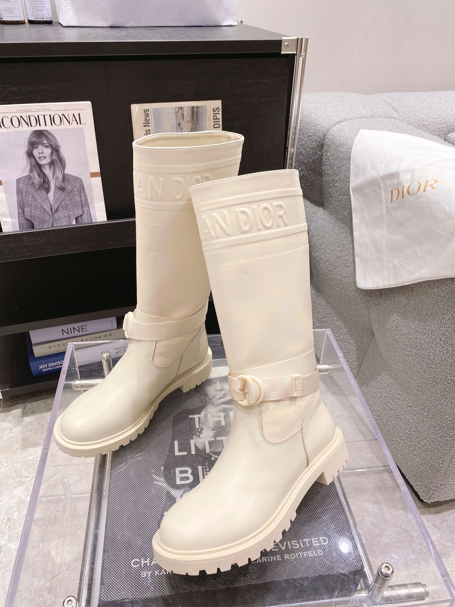 Luxury Dior Leather Sneakers with Original Details, Various Sizes and Prices - 图片 8