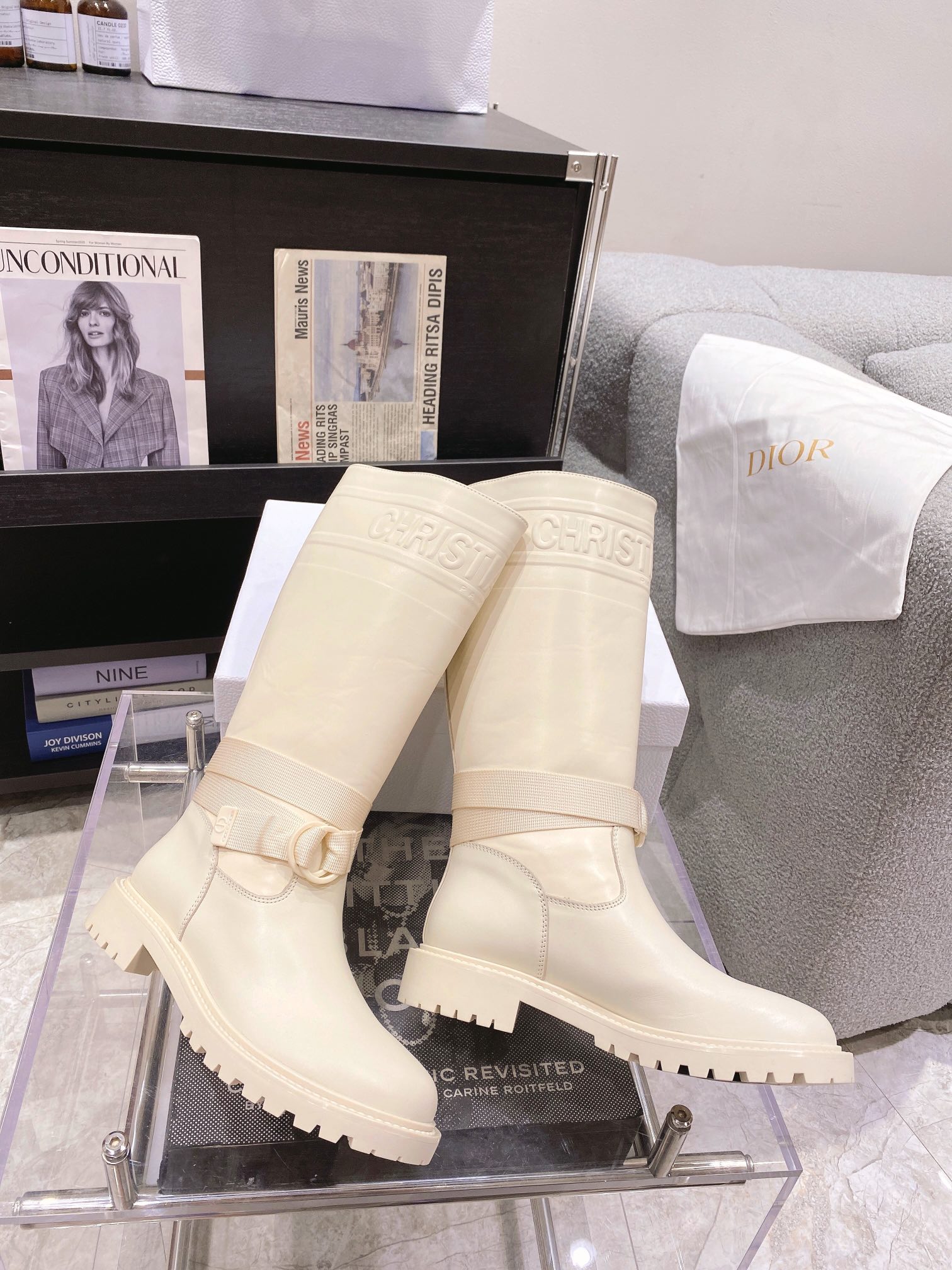 Luxury Dior Leather Sneakers with Original Details, Various Sizes and Prices - 图片 3