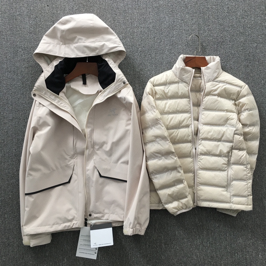On technical shell jackets, the hook-and-loop collar tabs tuck directly - Comprehensive 7