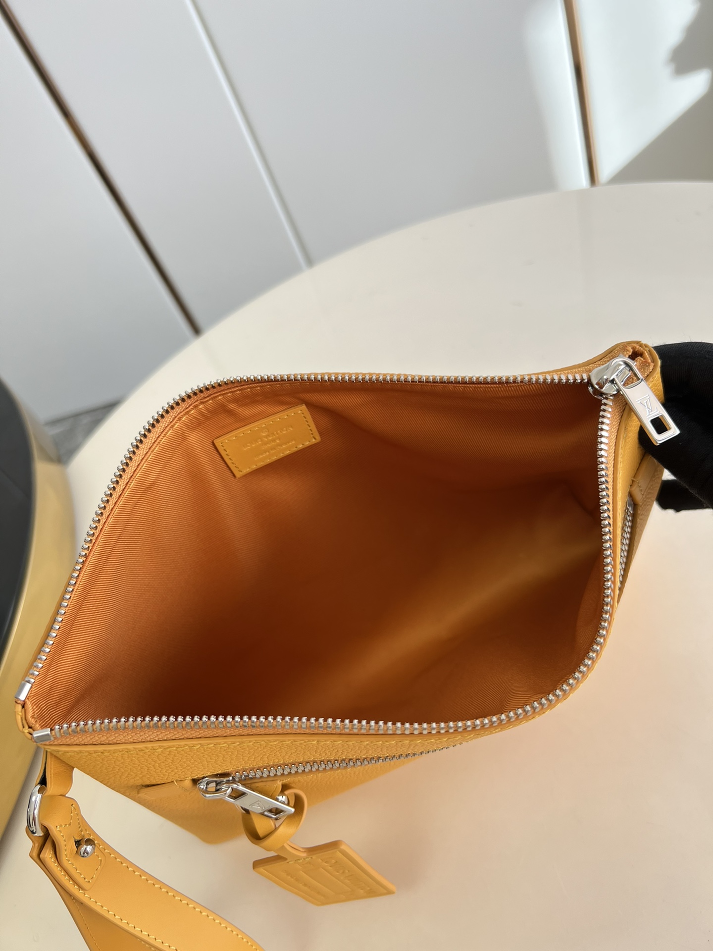 Louis Vuitton Haute Couture Classic Luxury Handbag Shoulder Crossbody 8