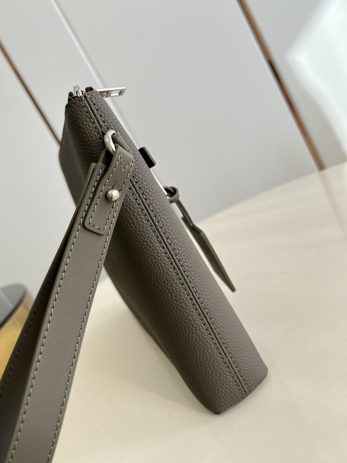 Louis Vuitton Haute Couture Classic Luxury Handbag Shoulder Crossbody 5
