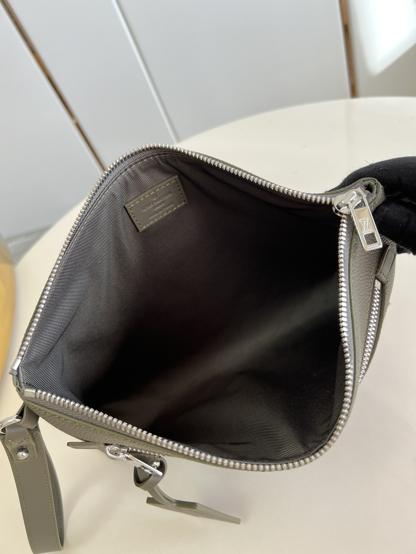 Louis Vuitton Haute Couture Classic Luxury Handbag Shoulder Crossbody 8